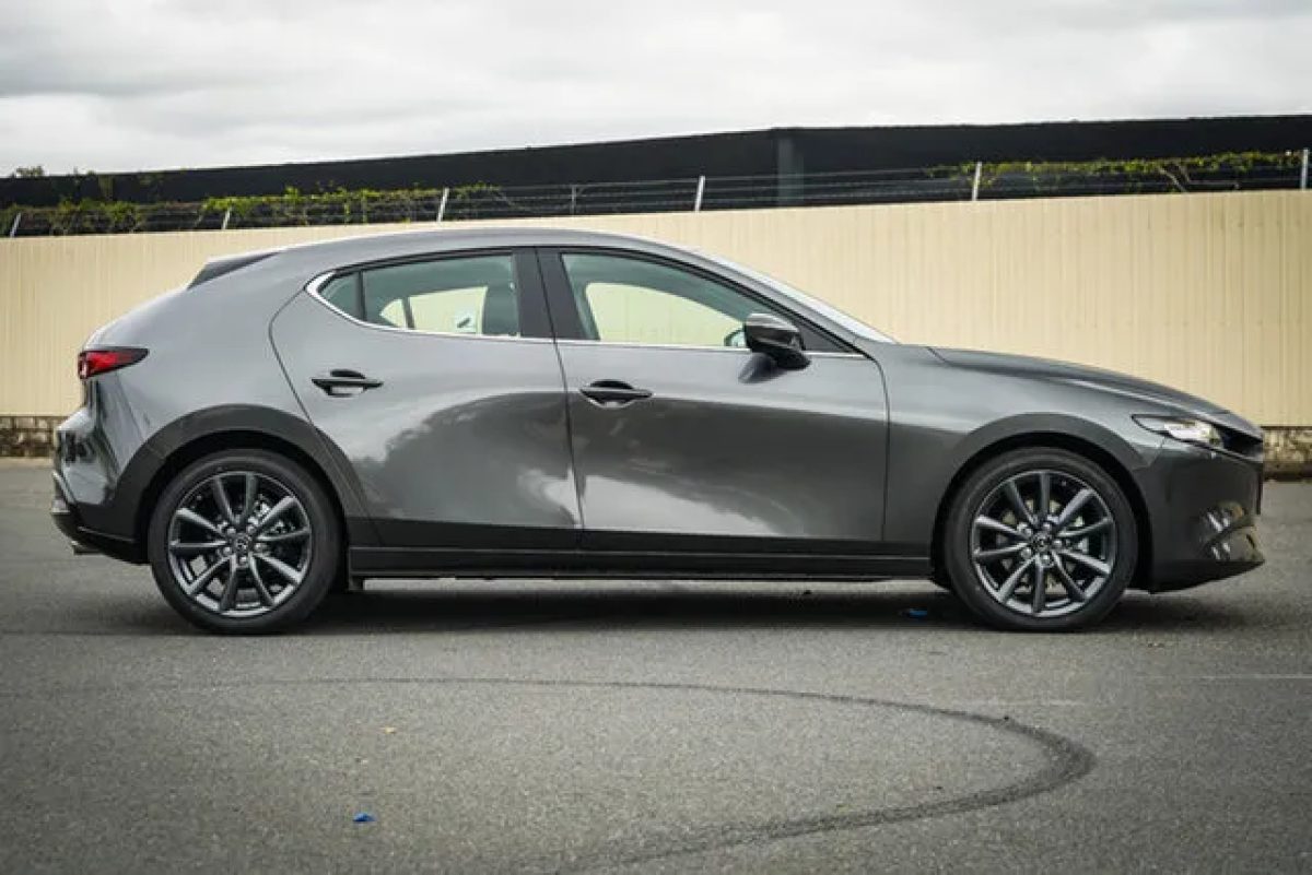 2025 Mazda 3 BP2H7A G20 SKYACTIV-Drive Evolve Machine Grey 6 Speed Sports Automatic Hatchback