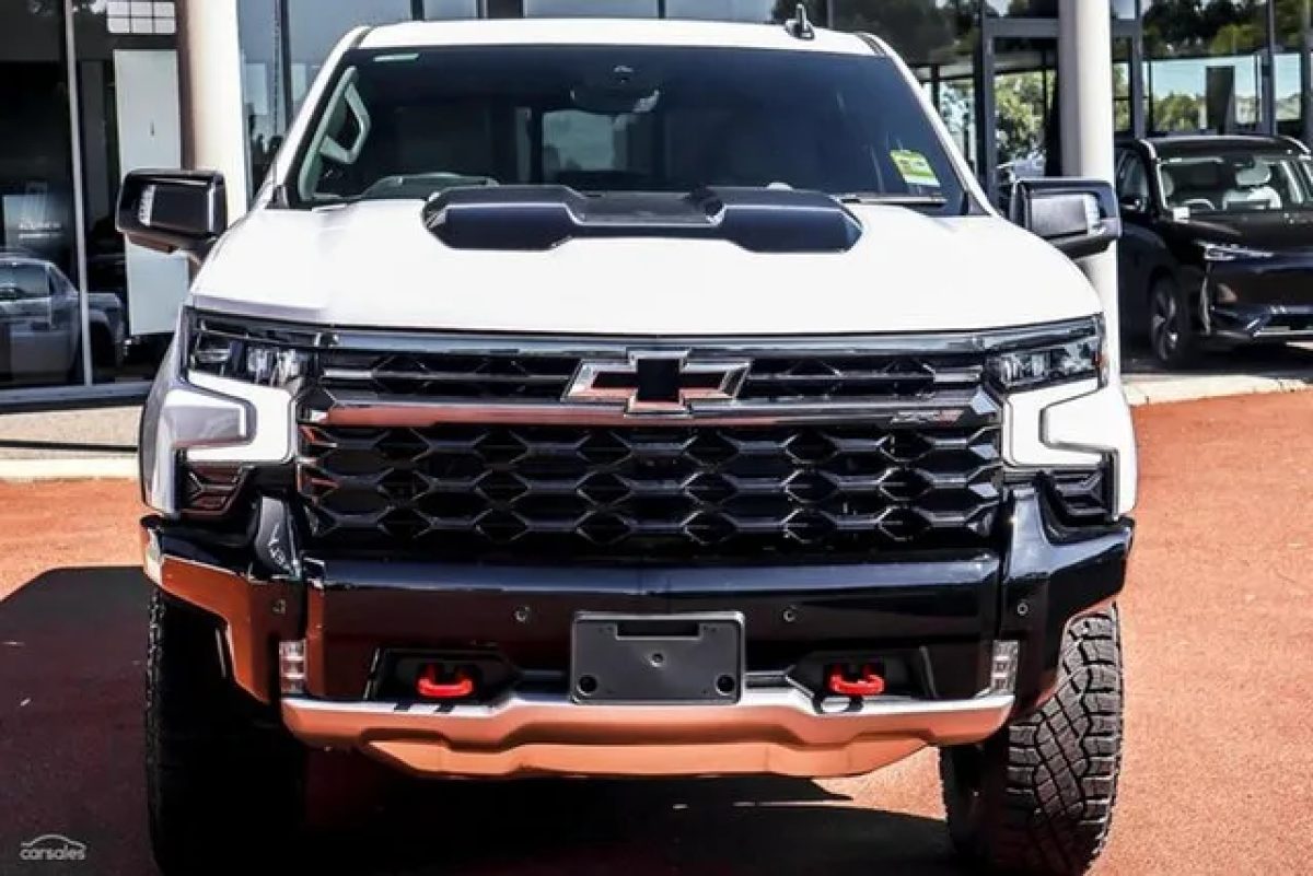 2025 Chevrolet Silverado T1 MY25 1500 ZR2 Pickup Crew Cab W/Tech Pack Summit White 10 Speed