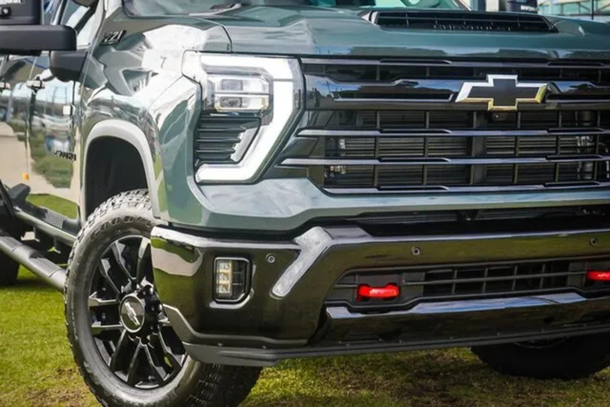 2026 Chevrolet Silverado HD T1 MY26 LTZ Premium Pickup Crew Cab W/Tech Pack Cypress Grey 10 Speed