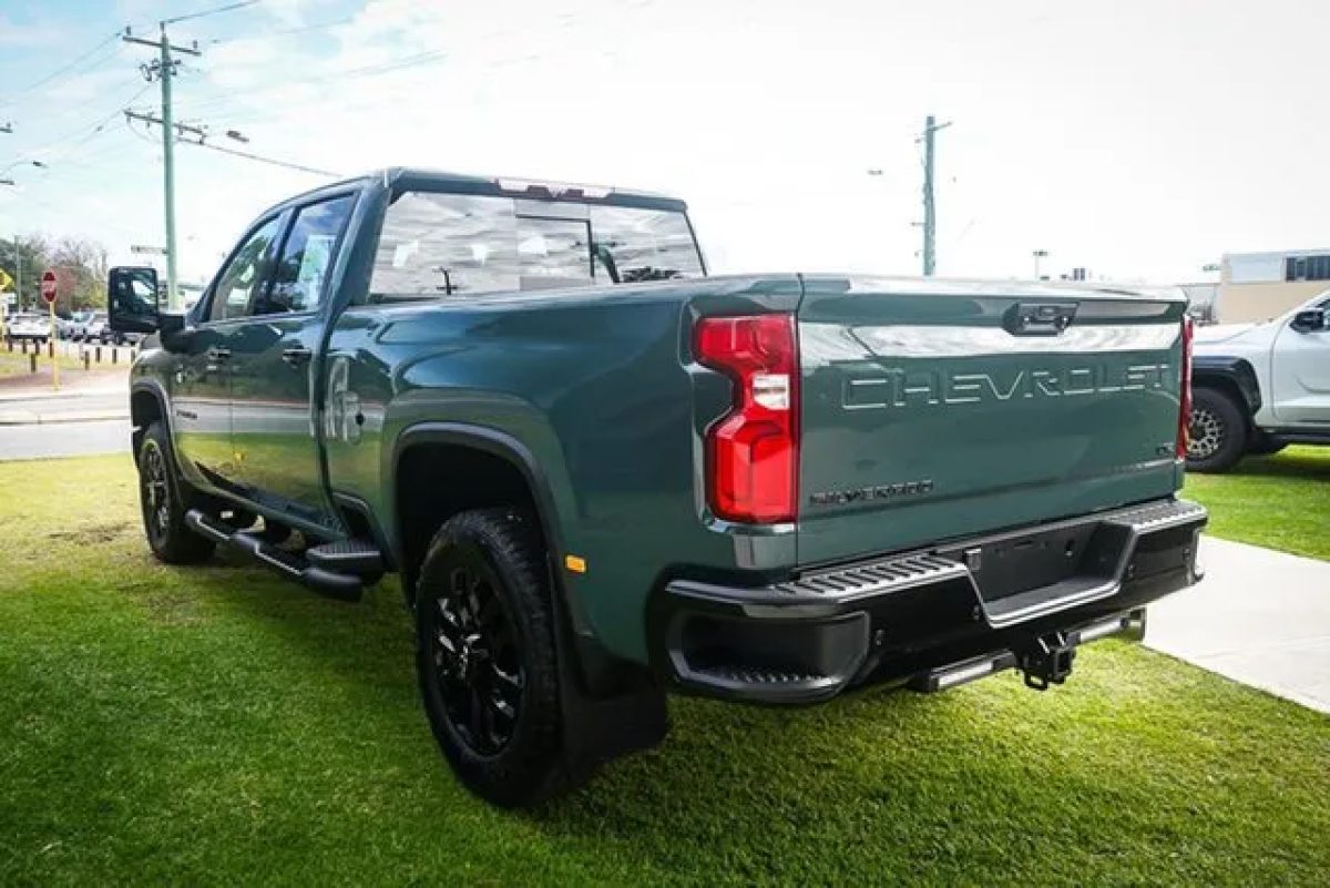 2026 Chevrolet Silverado HD T1 MY26 LTZ Premium Pickup Crew Cab W/Tech Pack Cypress Grey 10 Speed