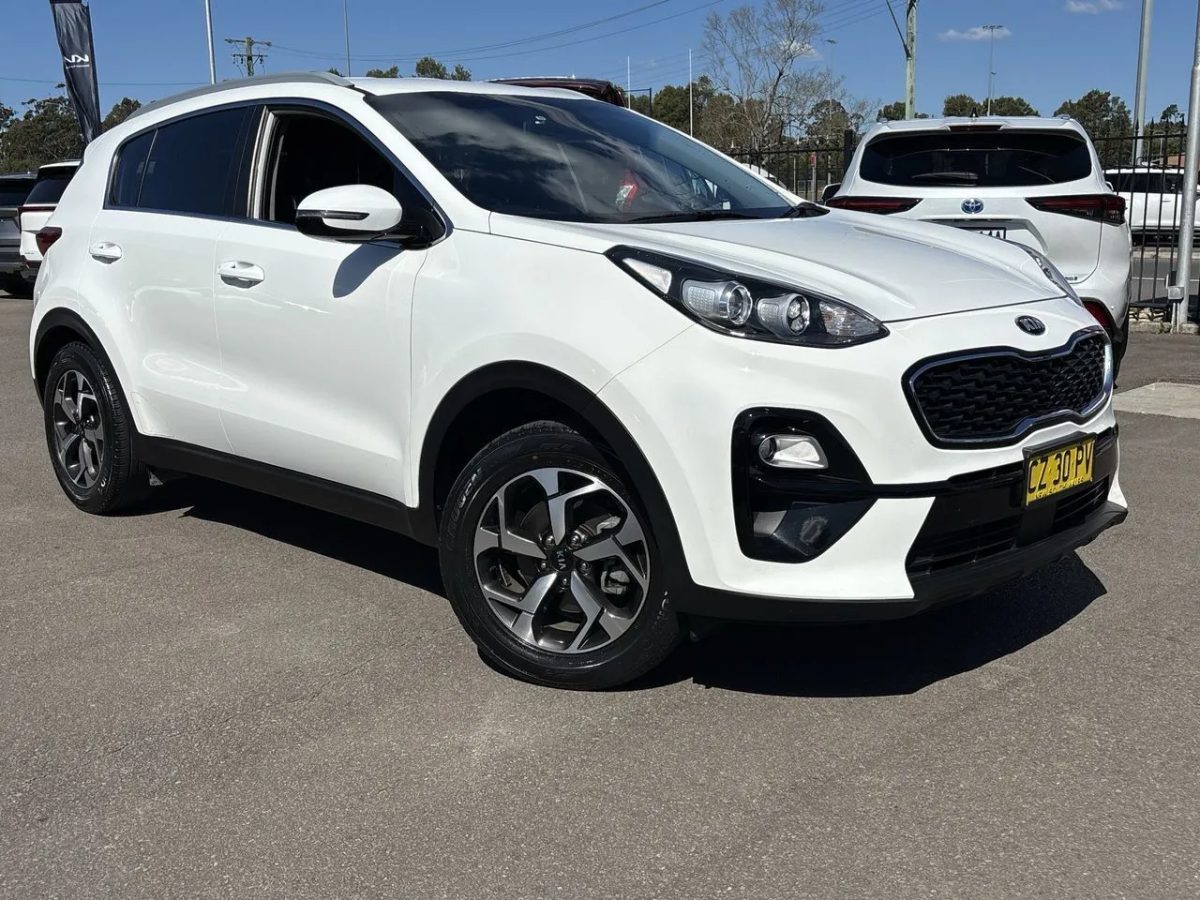2021 Kia Sportage QL PE MY21 S (FWD) Wagon $21,989 Excluding Government Charges ~$93 Cost to fill at $1.50/L ~784km Average per tank Fuel Type Petrol Fuel Efficiency 7.9L / 100km Transmission Automatic Odometer 100,721 kms Used Vehicle $21,989 Excluding G