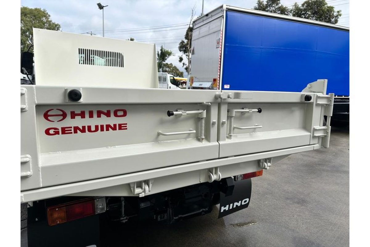 2026 Hino 300 Series 616 Tipper Pro Tipper (White)