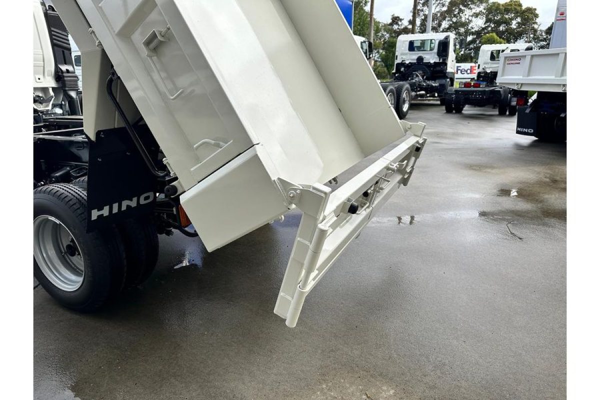 2026 Hino 300 Series 616 Tipper Pro Tipper (White)