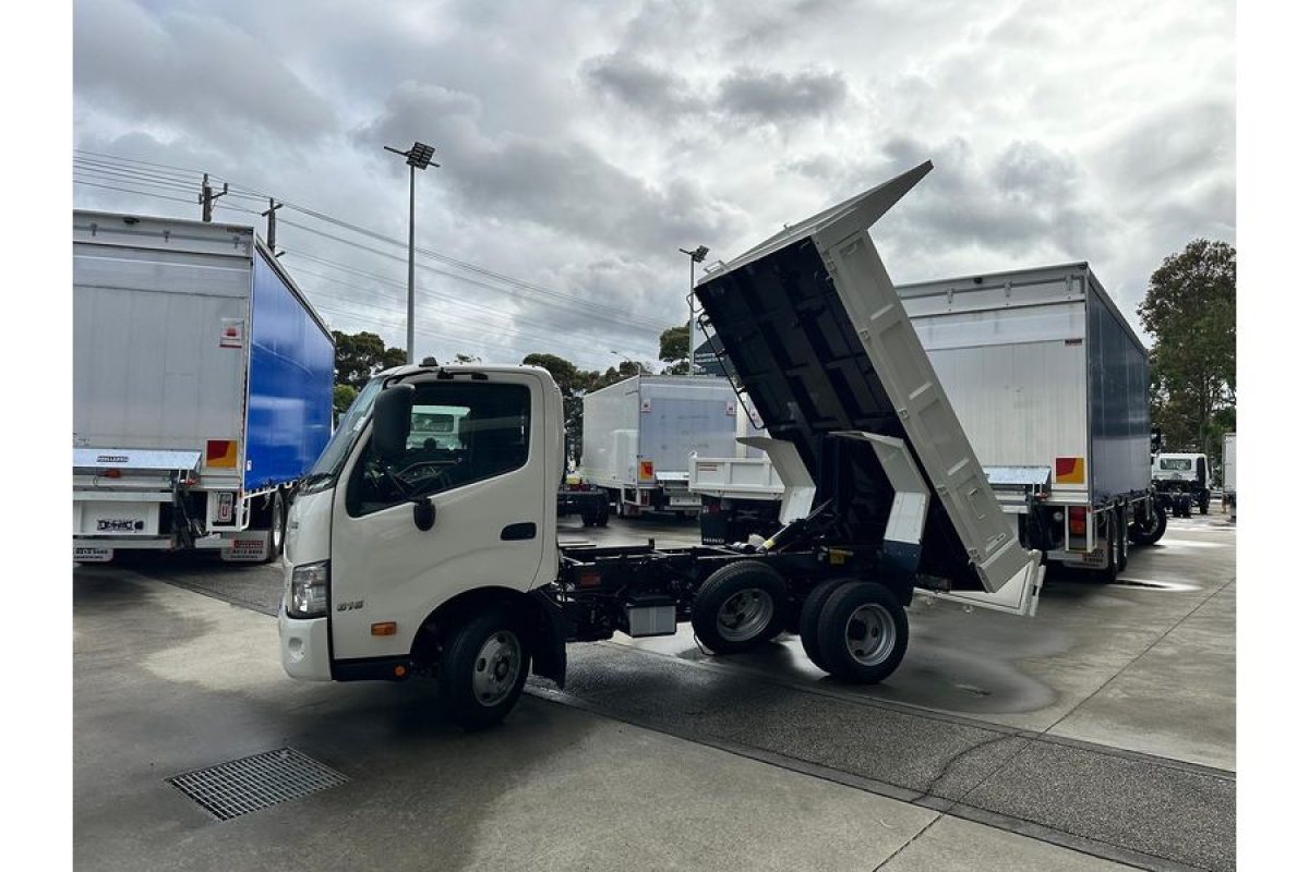 2026 Hino 300 Series 616 Tipper Pro Tipper (White)