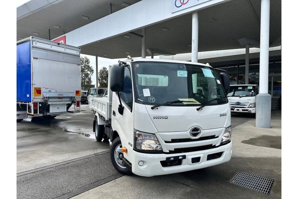 2026 Hino 300 Series 616 Tipper Pro Tipper (White)