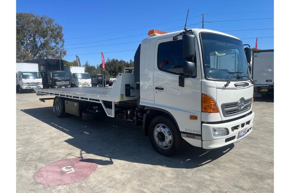 2017 Hino 500 Series FE1426 Tow & Tilt (WHITE)
