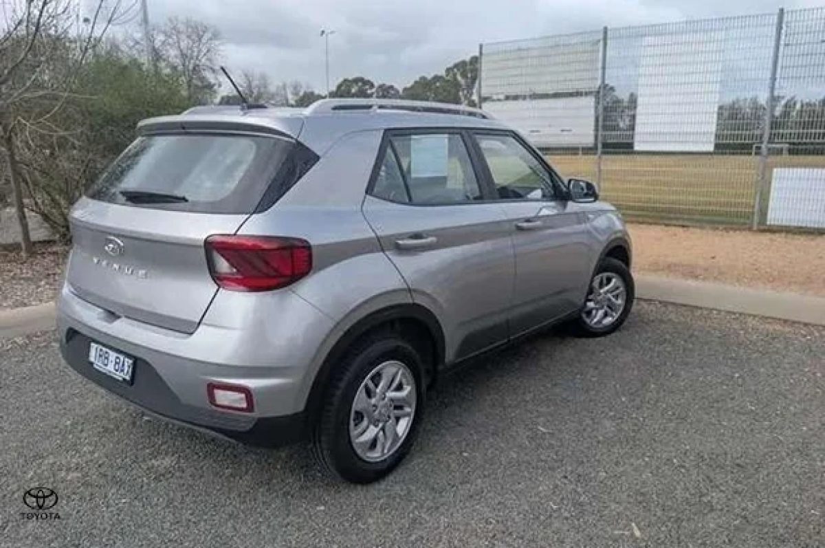 2025 Hyundai Venue Base