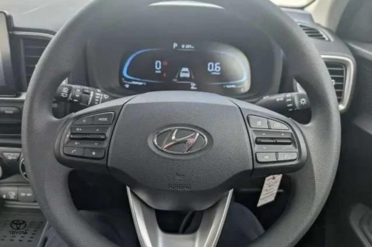 2025 Hyundai Venue Base