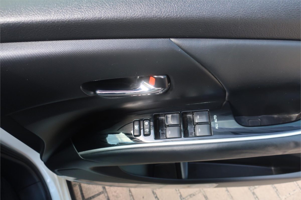 2014 TOYOTA ESTIMA AERAS HYBRID 7 SEATS 3