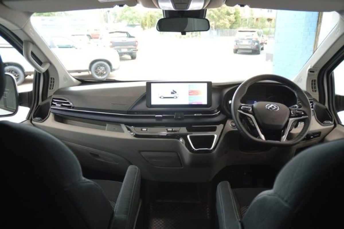 2024 LDV Deliver 7
