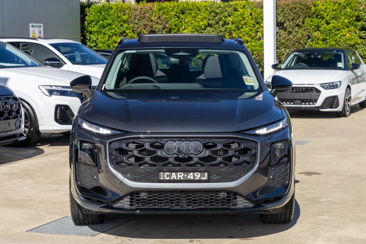 Audi Q3 SUV TFSI quattro 150 kW launch edition