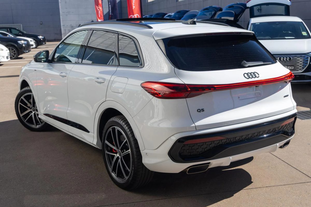 Audi Q5 SUV e-hybrid quattro S tronic