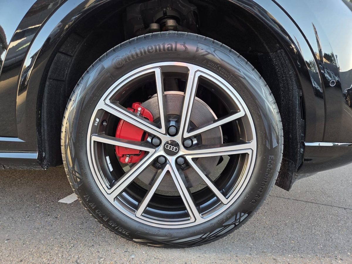 Audi Q5 SUV e-hybrid quattro S tronic