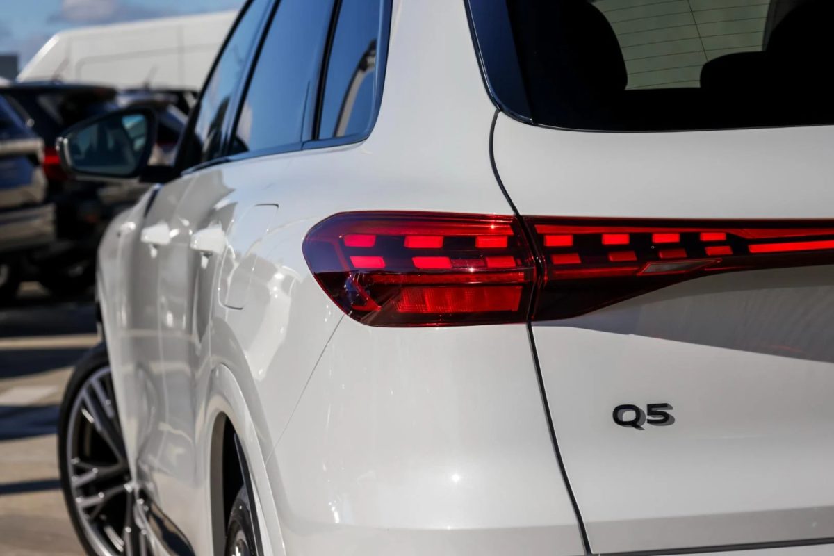 Audi Q5 SUV e-hybrid quattro S tronic