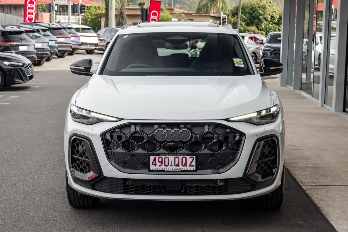 Audi Q5 SUV e-hybrid quattro S tronic