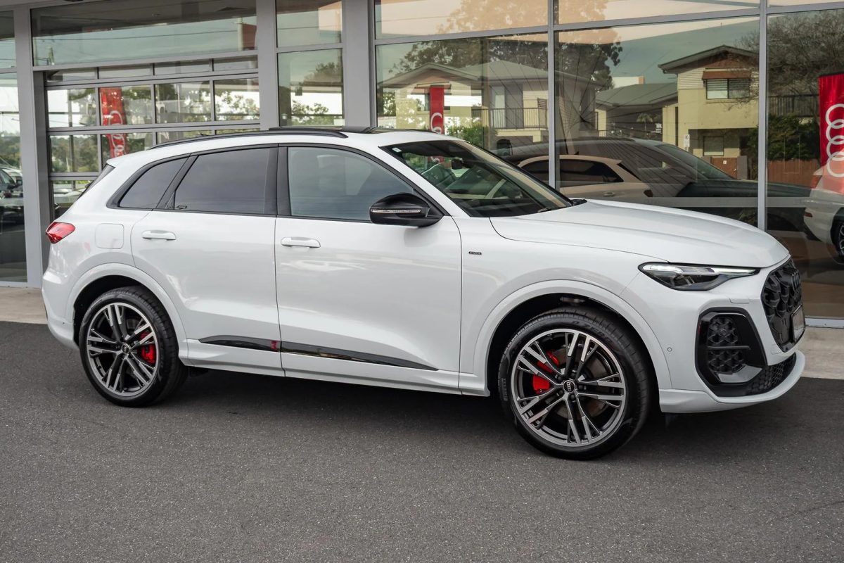 Audi Q5 SUV e-hybrid quattro S tronic