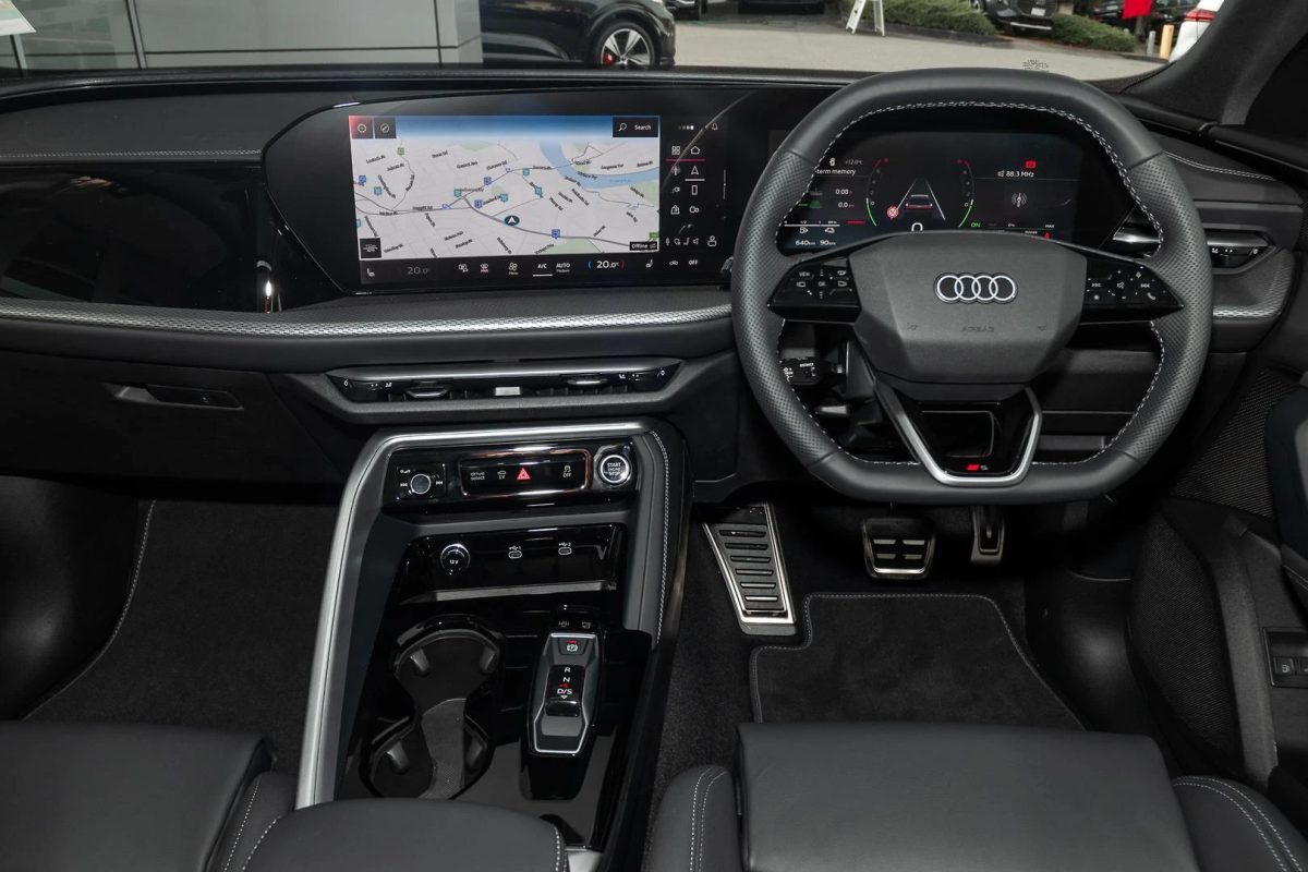 Audi Q5 SUV e-hybrid quattro S tronic