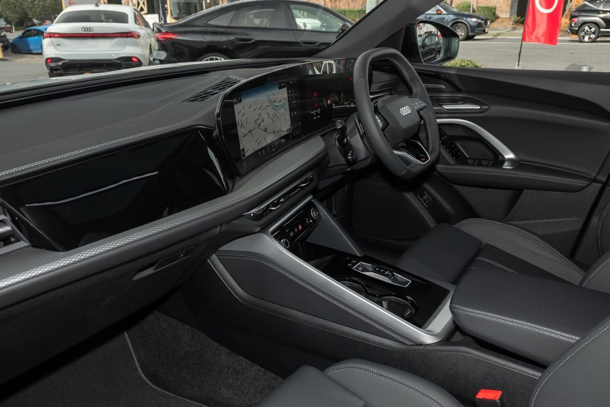 Audi Q5 SUV e-hybrid quattro S tronic