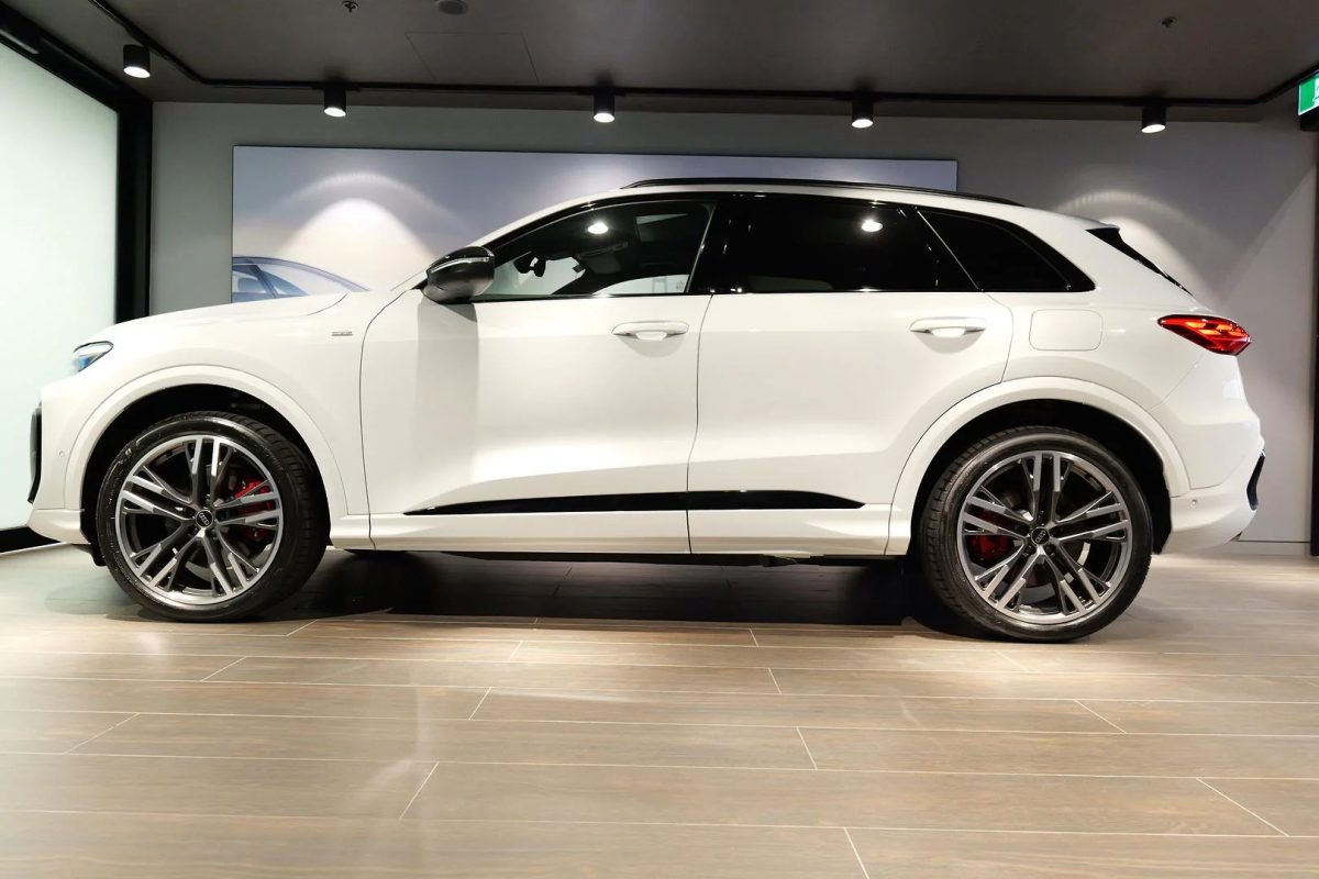 Audi Q5 SUV e-hybrid quattro S tronic
