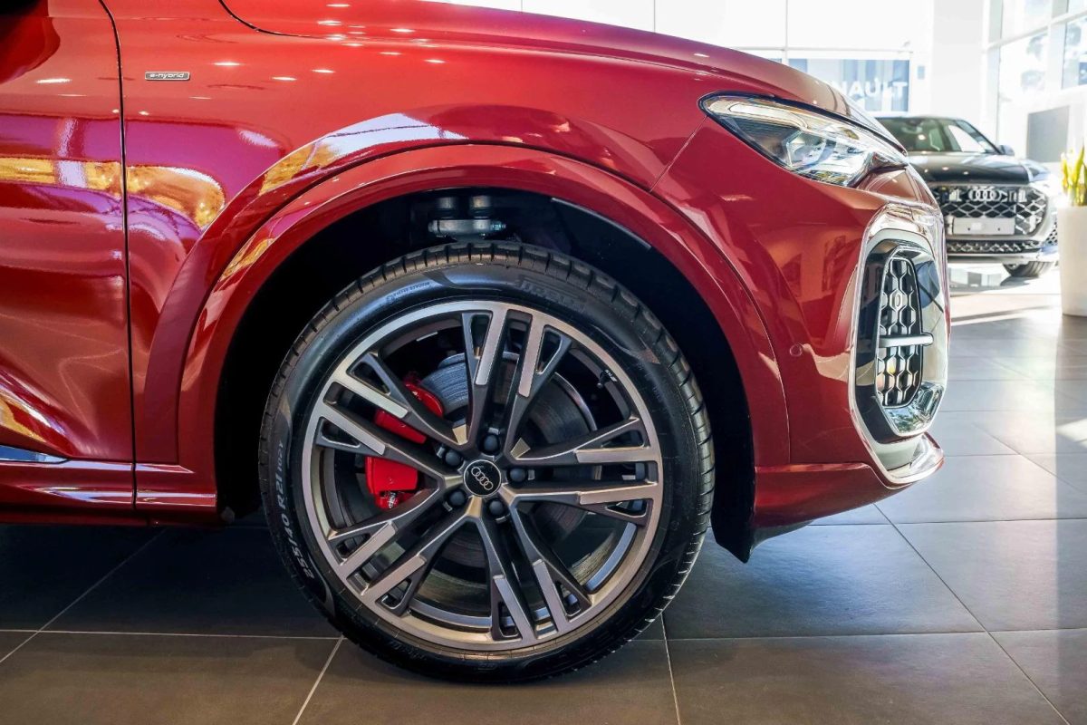 Audi Q5 SUV e-hybrid quattro S tronic