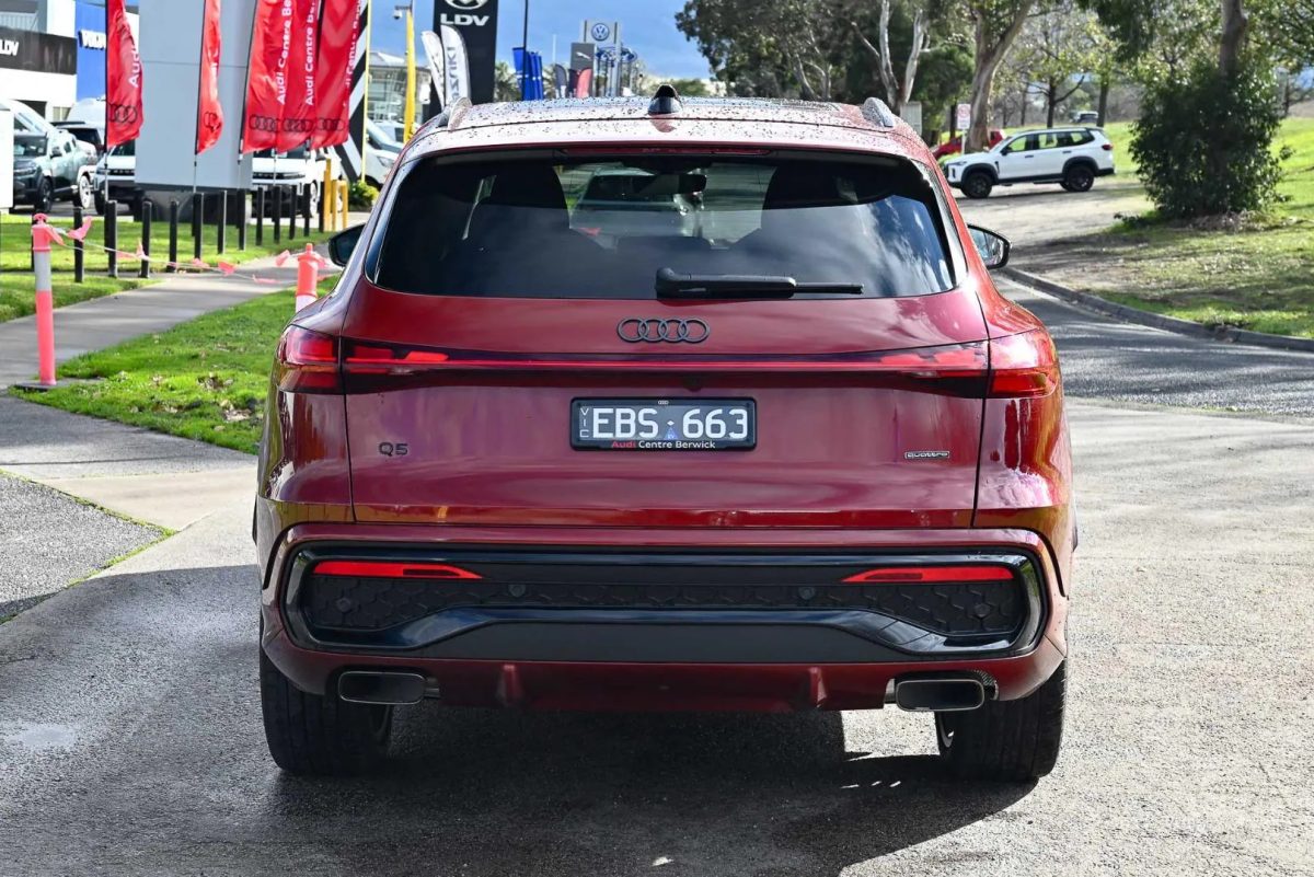 Audi Q5 SUV e-hybrid quattro S tronic