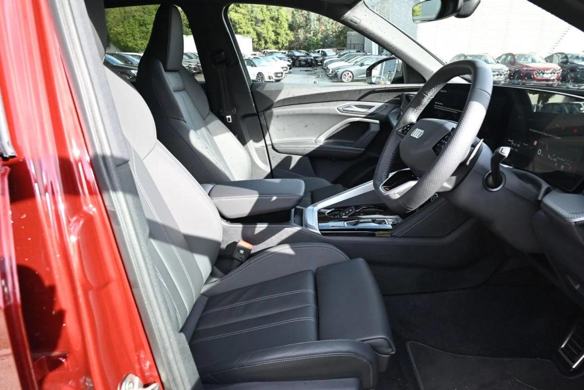 Audi Q5 SUV e-hybrid quattro S tronic