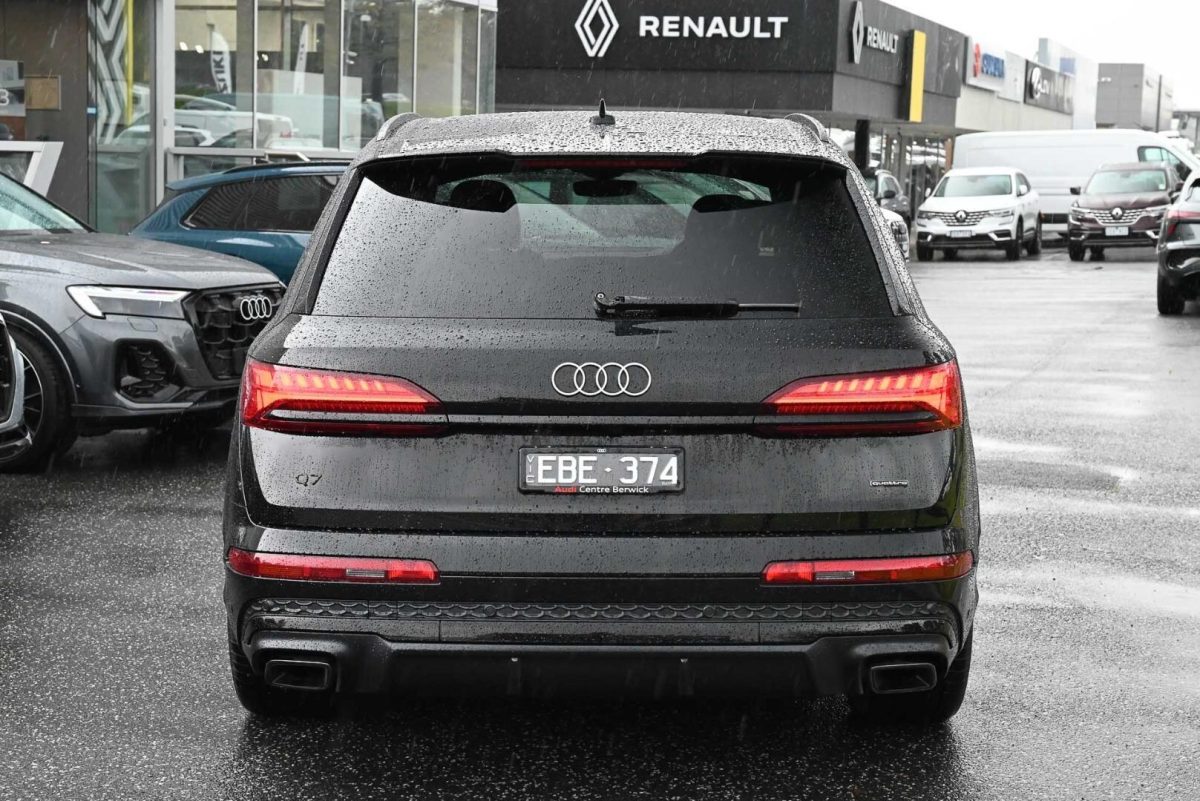 Audi Q7 S line TFSI quattro tiptronic