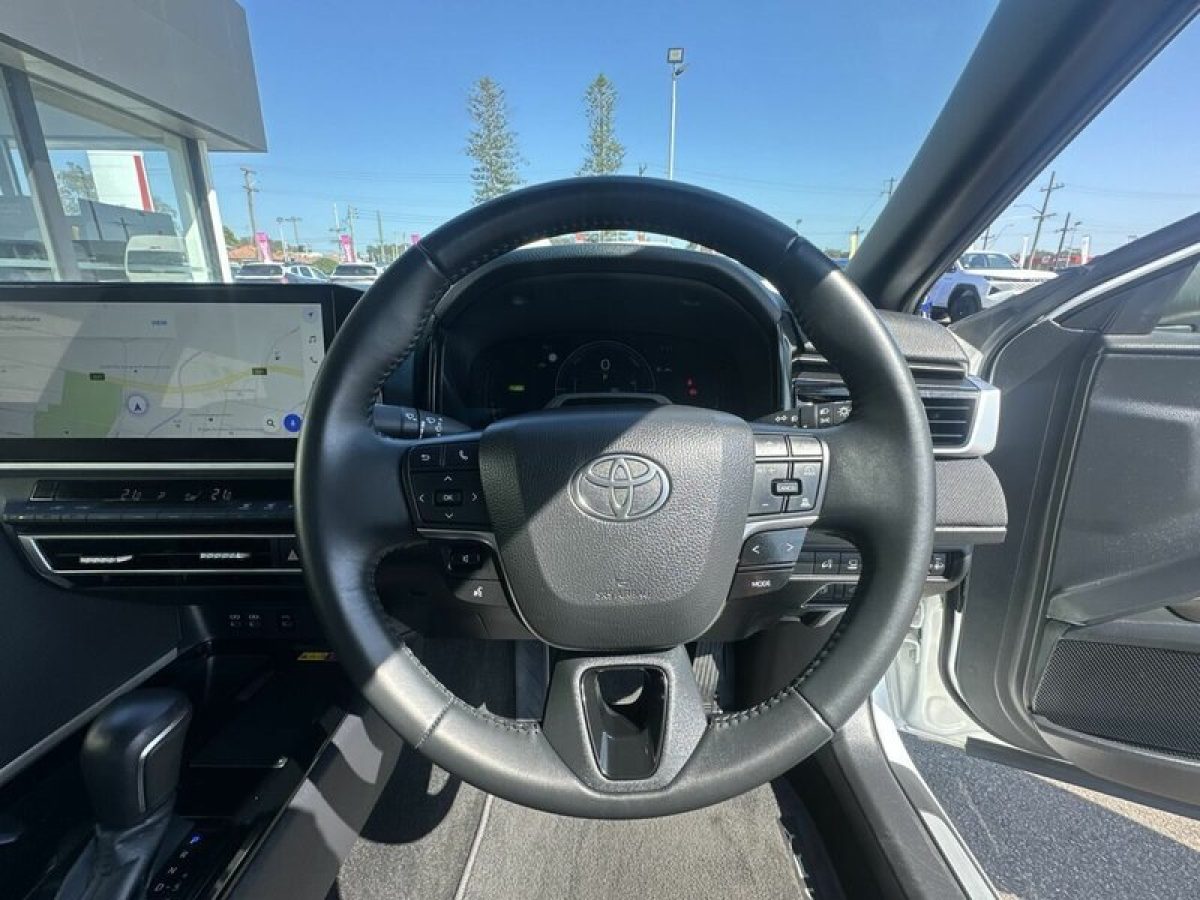 2025 Toyota Camry Ascent Sport Hybrid Sedan (Glacier White) Used Car