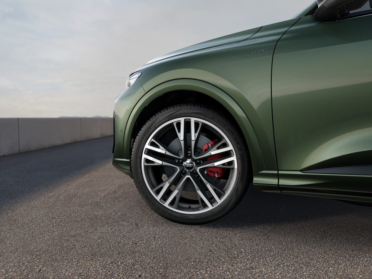 Audi Q5 SUV e-hybrid quattro S tronic