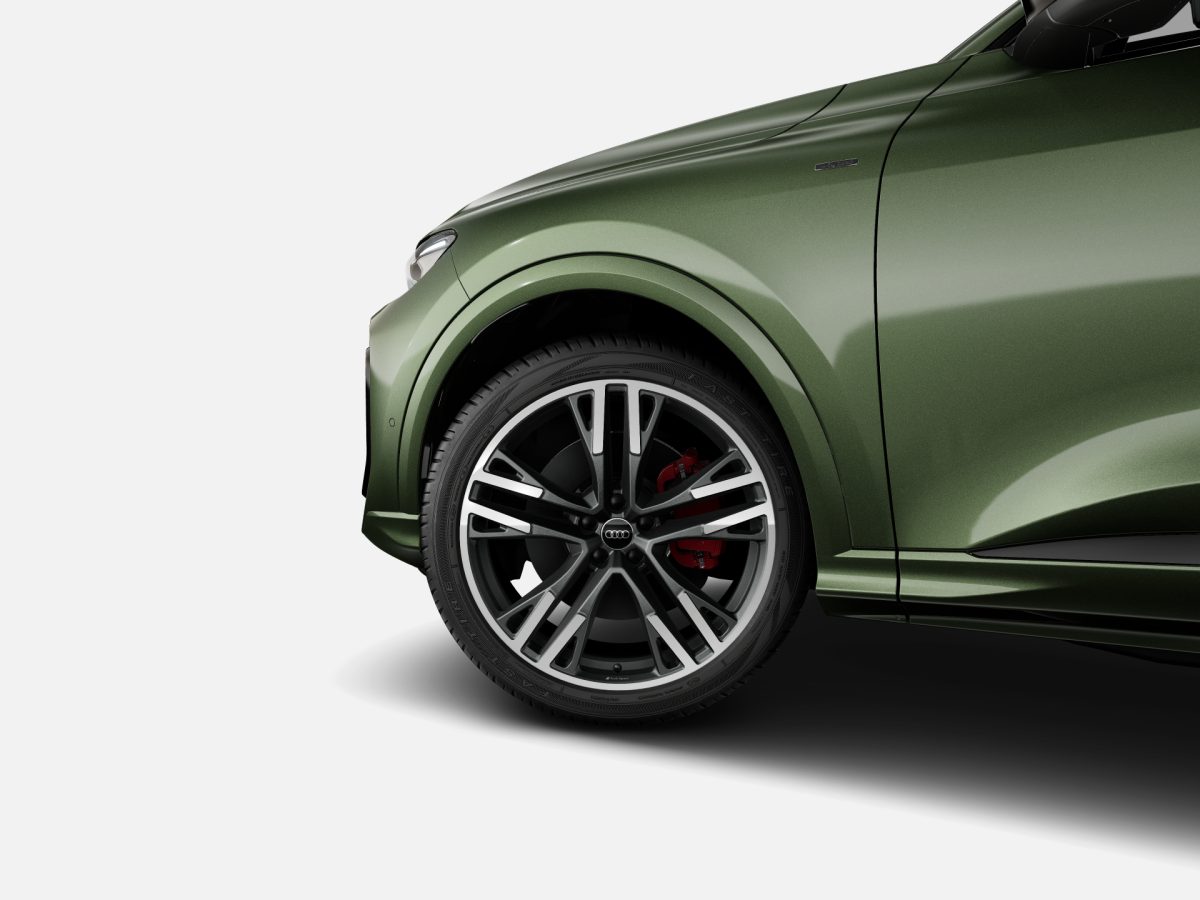 Audi Q5 SUV e-hybrid quattro S tronic