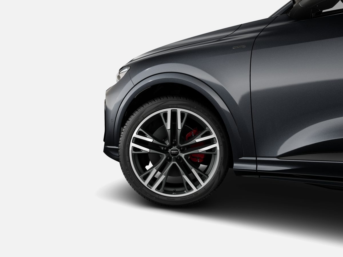 Audi Q5 SUV e-hybrid quattro S tronic