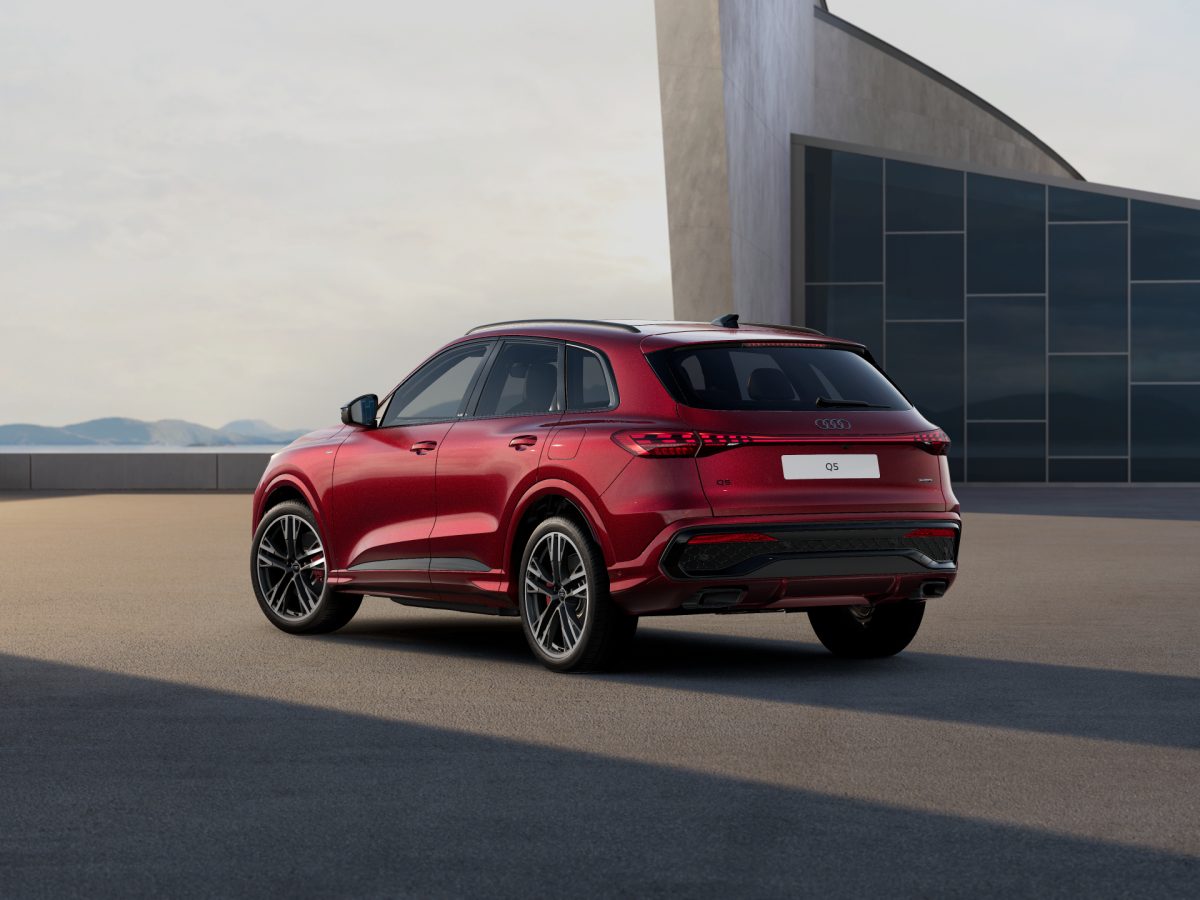 Audi Q5 SUV e-hybrid quattro S tronic