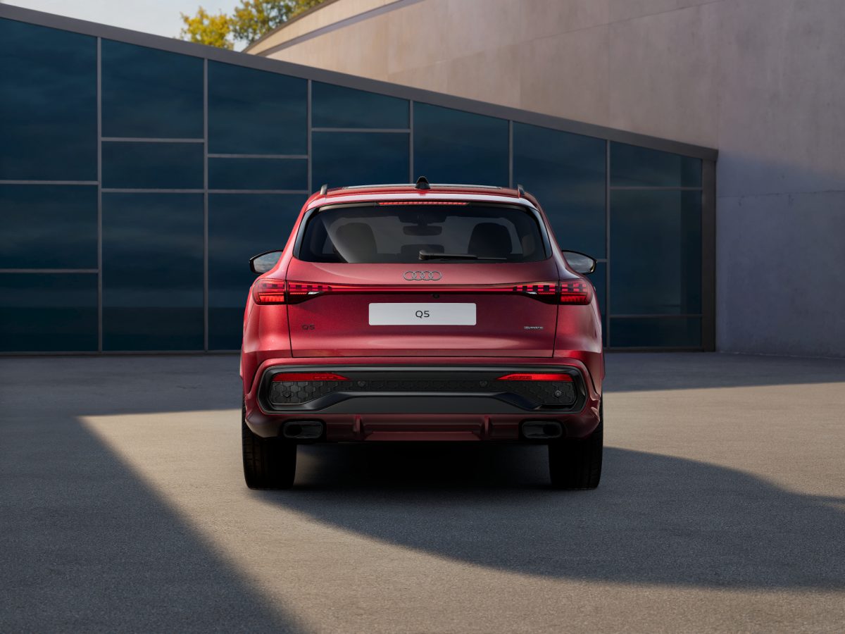 Audi Q5 SUV e-hybrid quattro S tronic