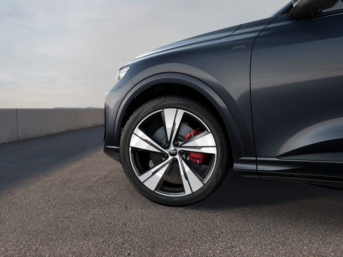 Audi Q5 SUV e-hybrid quattro S tronic