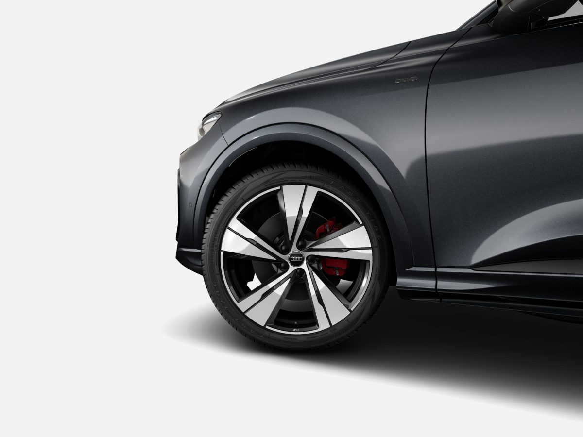 Audi Q5 SUV e-hybrid quattro S tronic