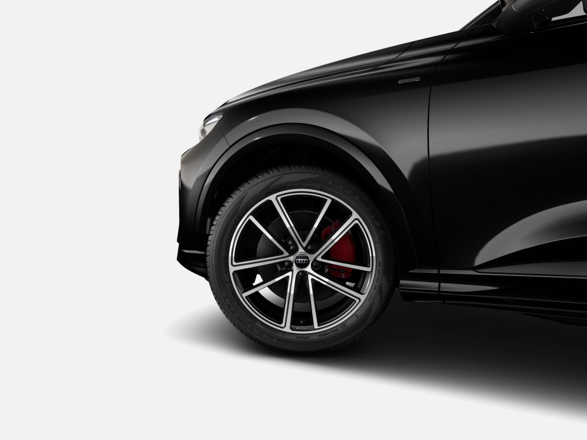 Audi Q5 SUV e-hybrid quattro S tronic
