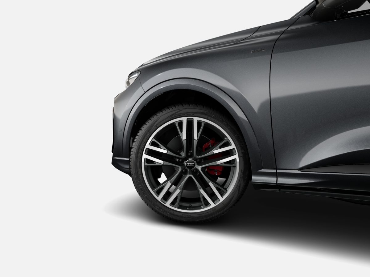 Audi Q5 SUV e-hybrid quattro S tronic