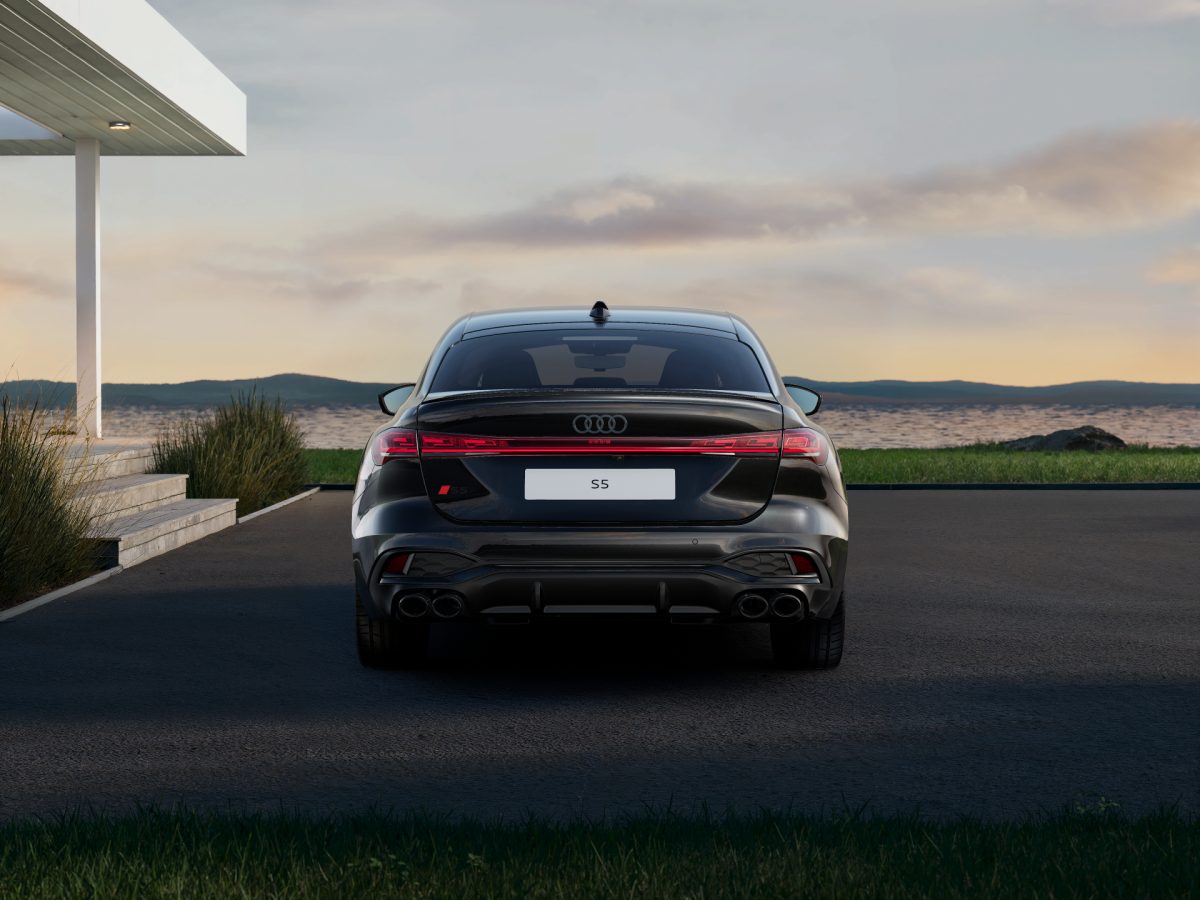 Audi S5 Sedan TFSI quattro S tronic