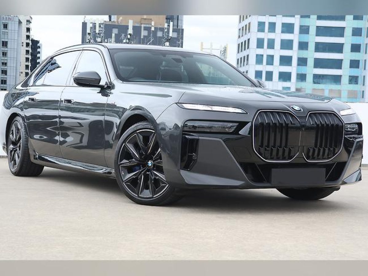 2025 BMW 740i M Sport Sports Automatic