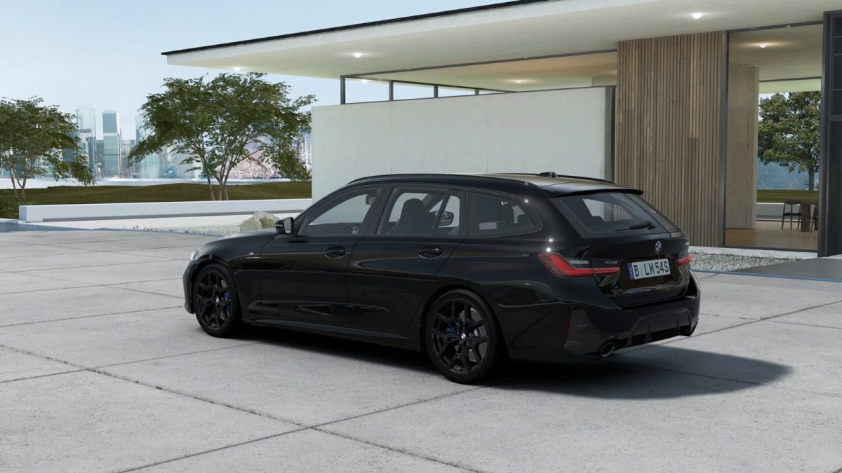 2026 BMW 330i Touring Automatic