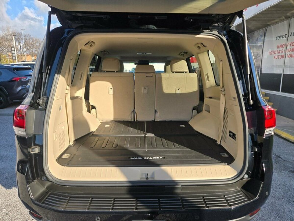 2022 Toyota Landcruiser VX