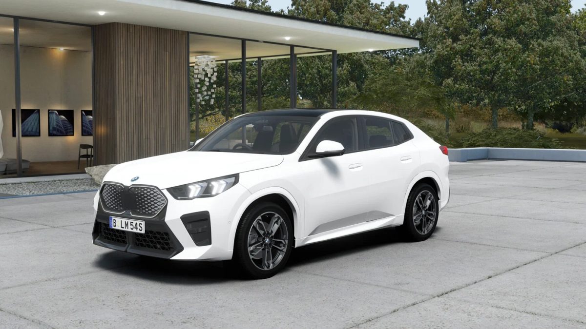 2026 BMW iX2 xDrive30 Automatic