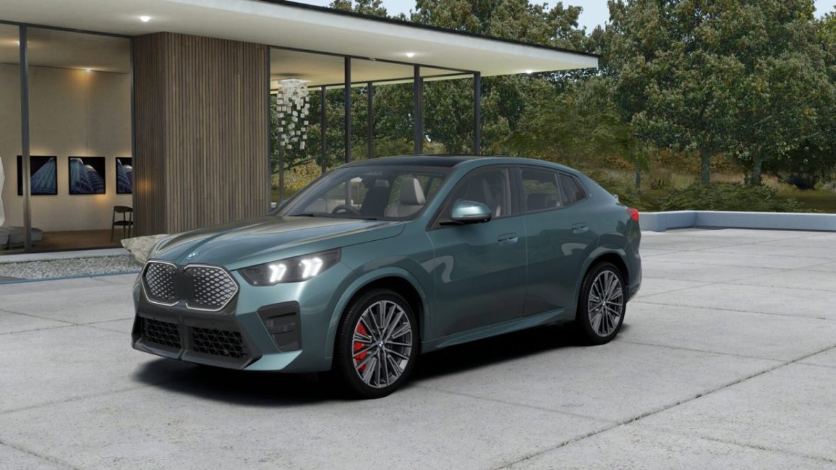 2025 BMW iX2 xDrive30 Automatic