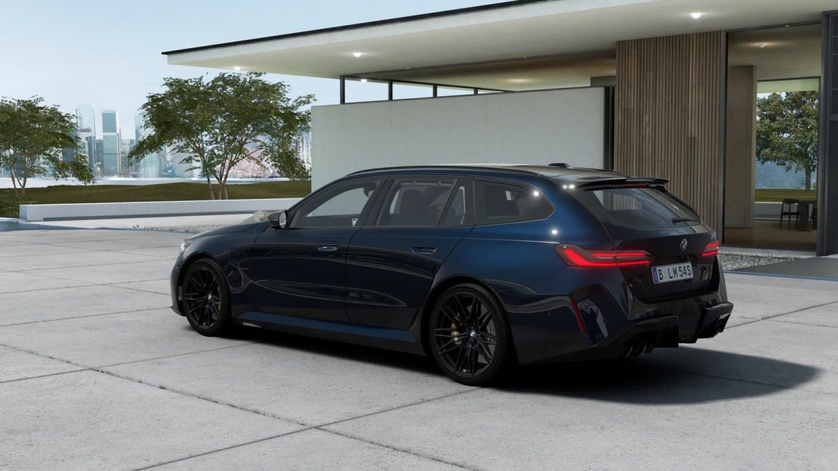 2025 BMW M5 Touring Automatic