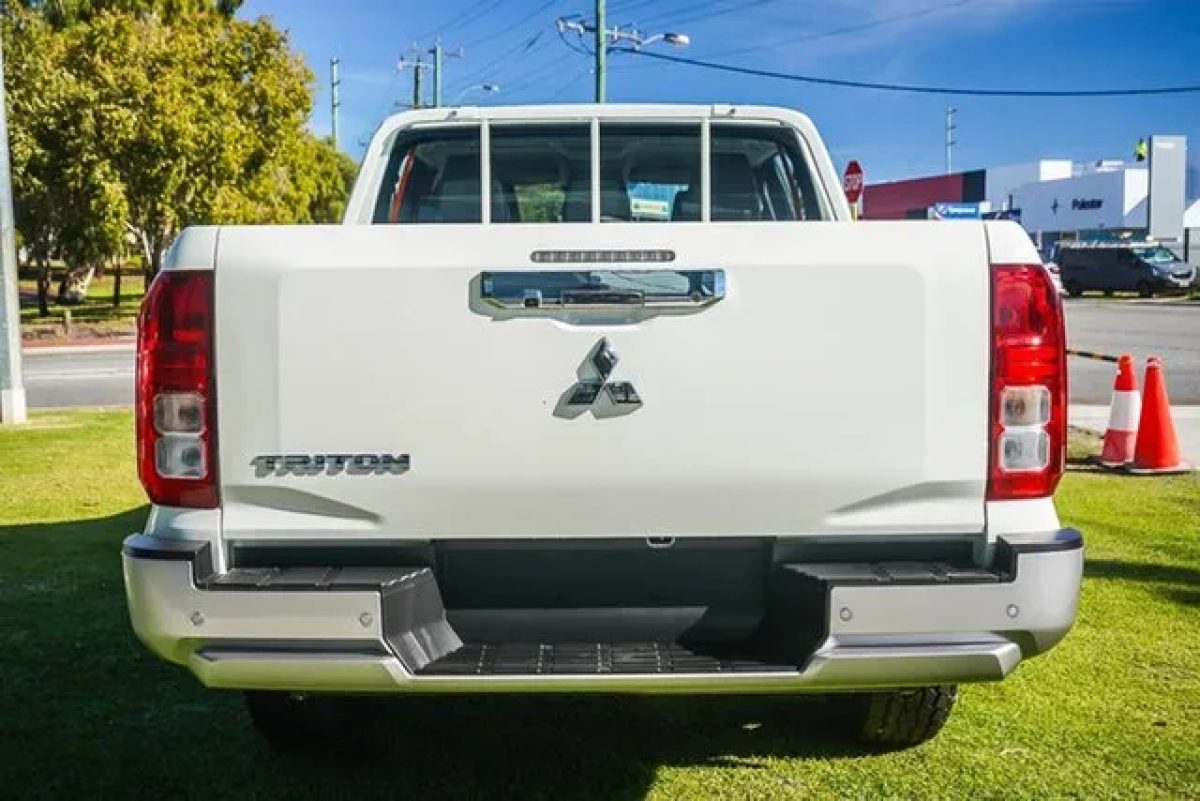 2025 Mitsubishi Triton MV MY25 GLX Pick-up Double Cab 4x4 White 6 Speed Sports Automatic Utility