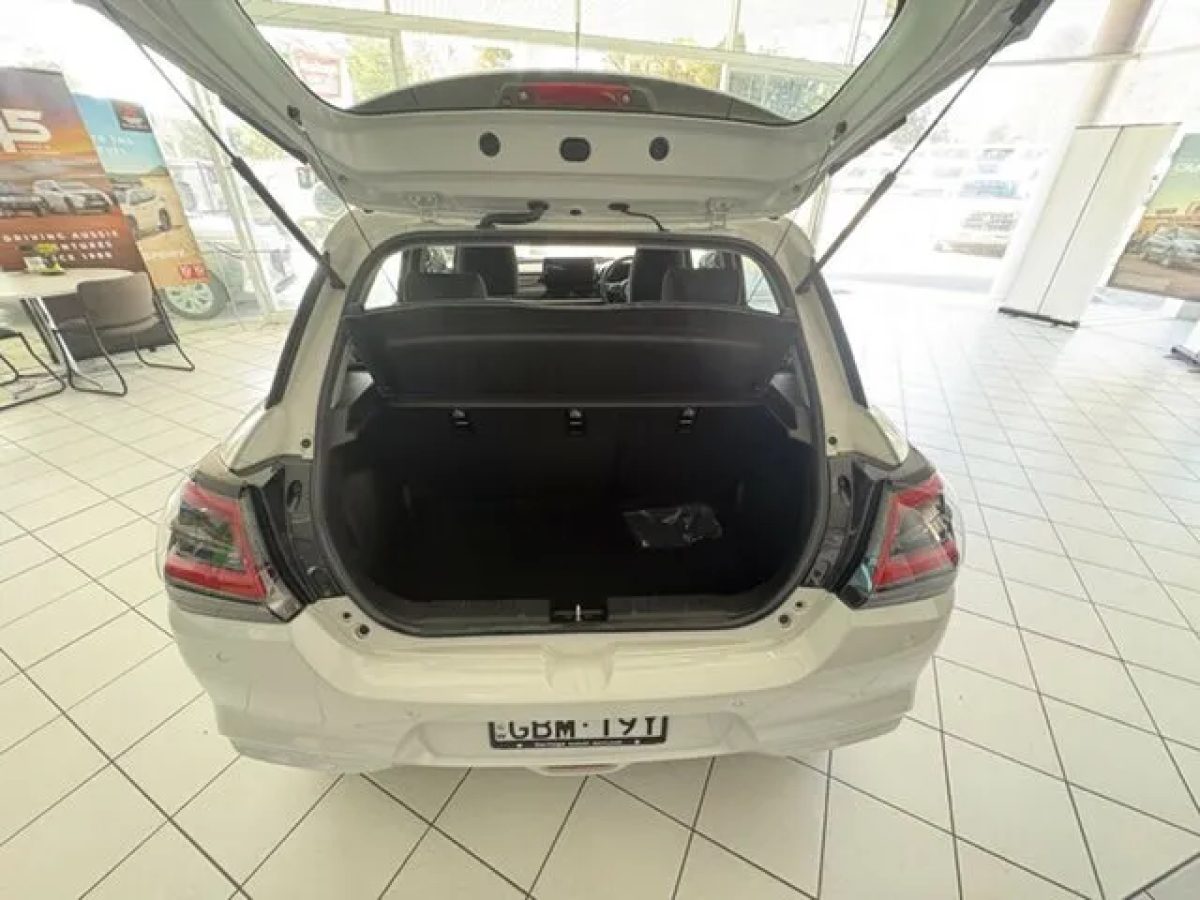 2025 Suzuki Swift UZ Hybrid Pure White 1 Speed Constant Variable Hatchback