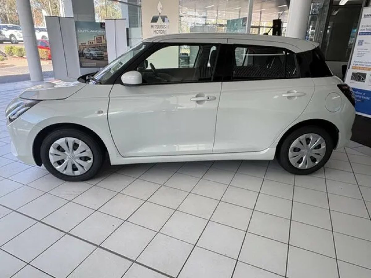 2025 Suzuki Swift UZ Hybrid Pure White 1 Speed Constant Variable Hatchback