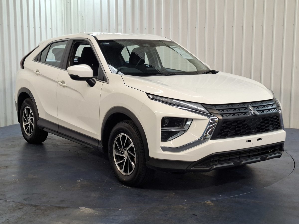 2024 MITSUBISHI ECLIPSE CROSS ES