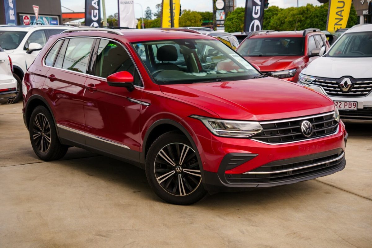 2024 MITSUBISHI ECLIPSE CROSS ES