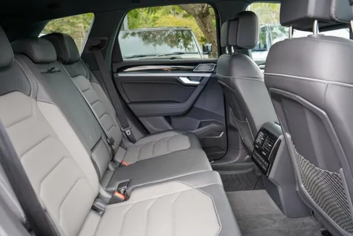 2022 Volkswagen Touareg CR MY22 210TDI Tiptronic 4MOTION R-Line Black 8 Speed Sports Automatic Wagon